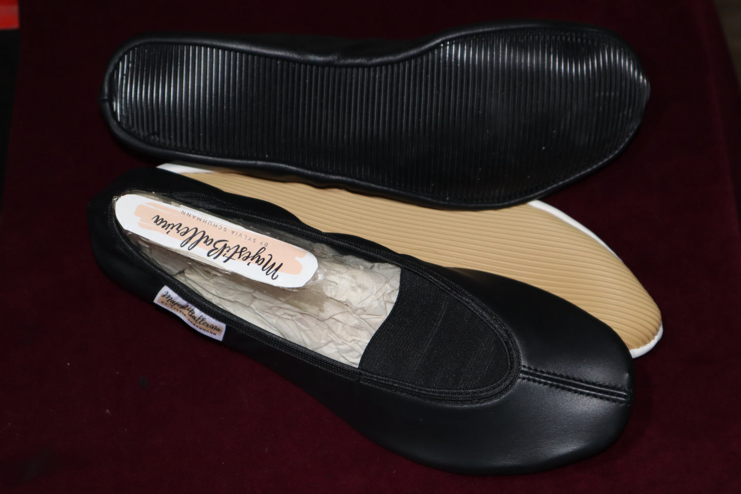Majestiballerina Kunstradschuhe mit neuartiger schwarzer Gummisohle