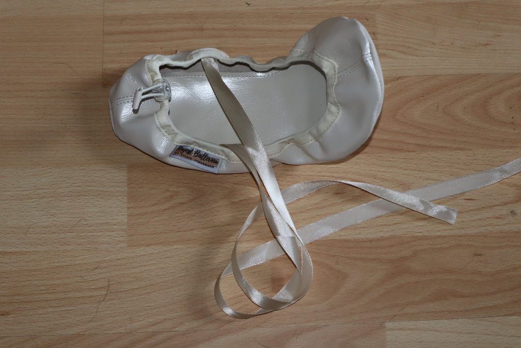 Ballettschuhe MajestiBallerina Tanyastyle Plus mit Satinband lackleder 22--1711
