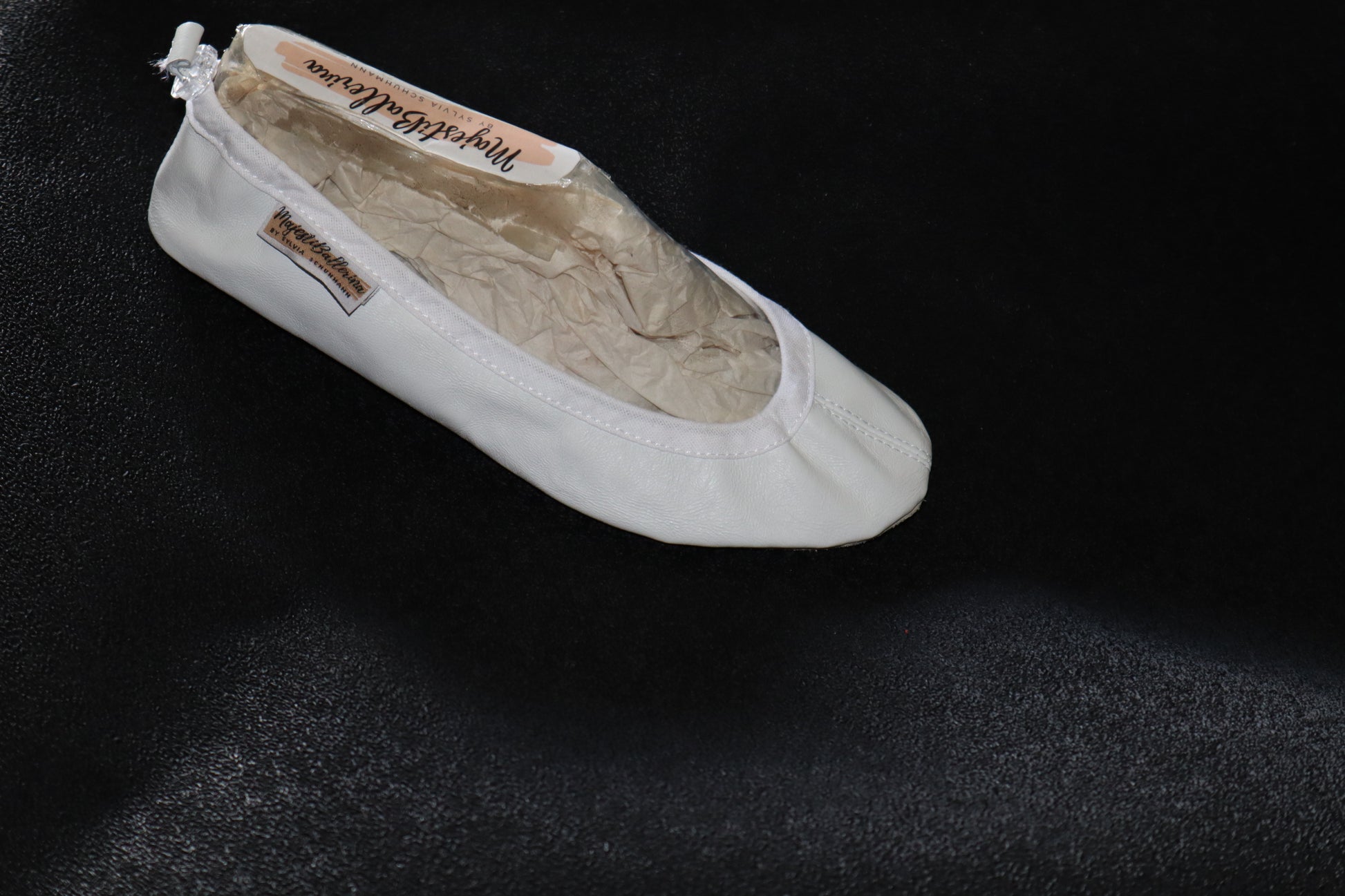 MajestiBallerina Ballettschuhe Ballerina Tanyastyle mit neuartiger schwarzer Gummisohle